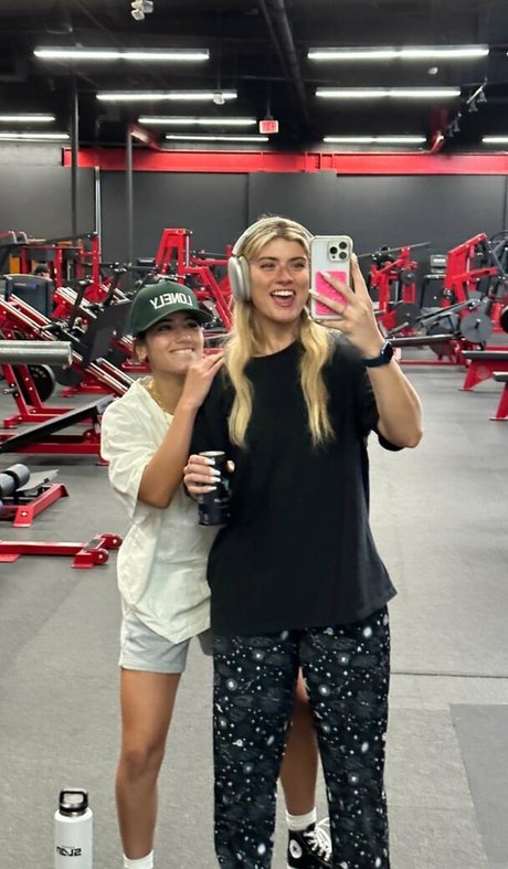 feet milf onlyfans art nude picture