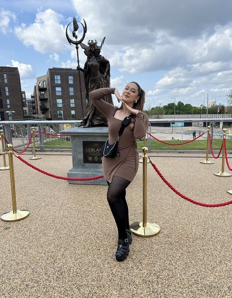 Troubleinc beautiful star photos