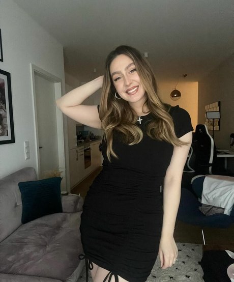 Troubleinc naked actress gallery