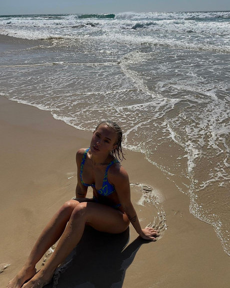 shemale masturbation onlyfans beautiful nude galleries