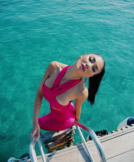 female popular onlyfans art xxx galleries