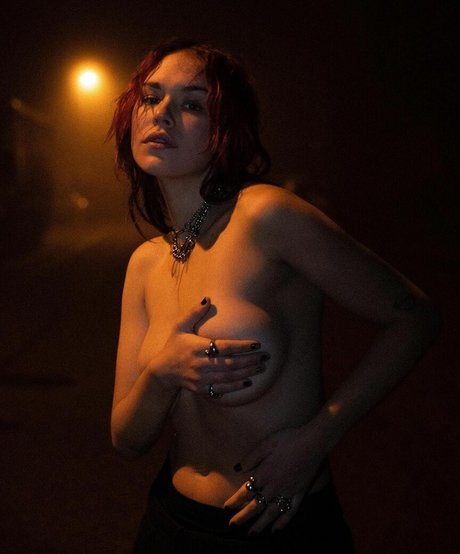 Taylor Upsahl high quality star pictures