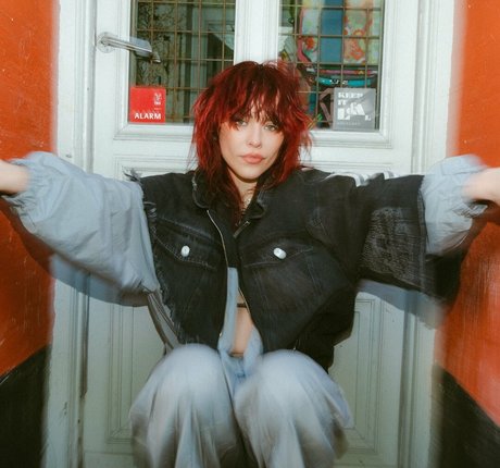 Taylor Upsahl model best pics