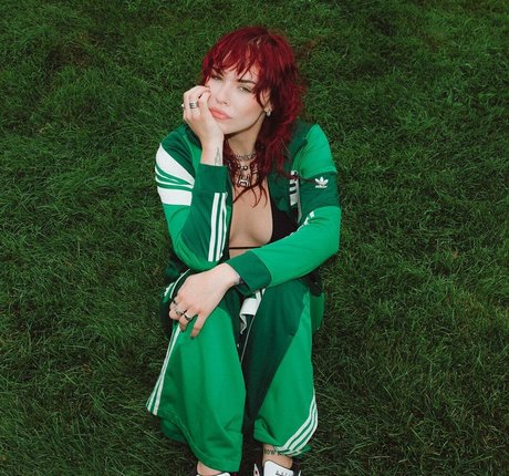 Taylor Upsahl perfect star images