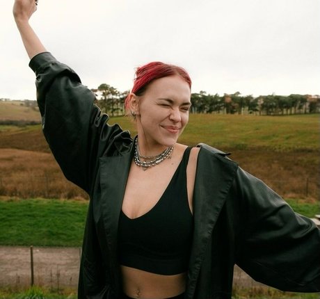 Taylor Upsahl nudes actress images