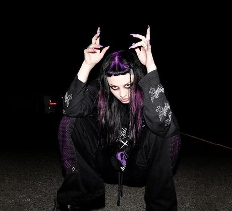 Zheani Sparkes model top archive