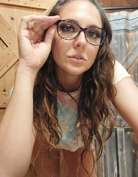 Sadie Holmes free pornstar photo