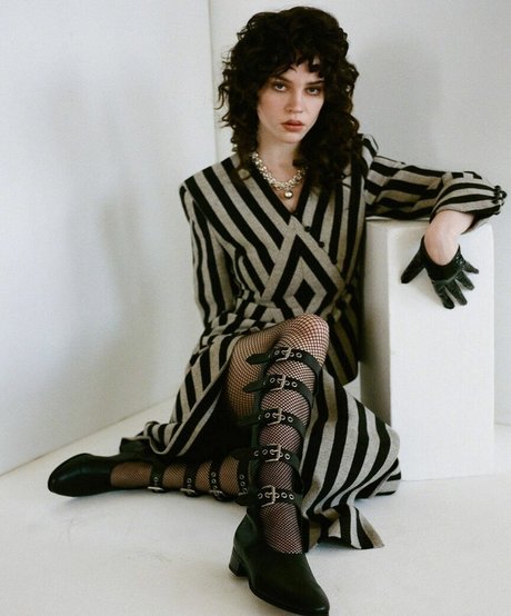 Sophie Thatcher porn star images