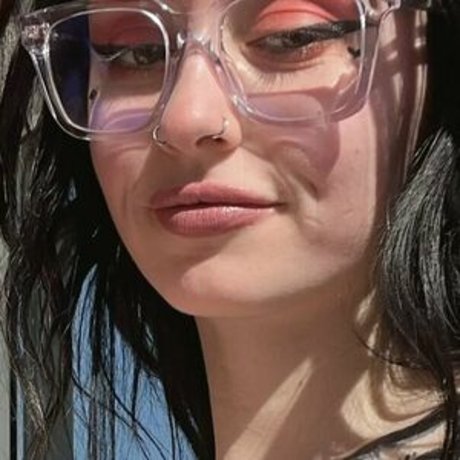 liKida naked star photo