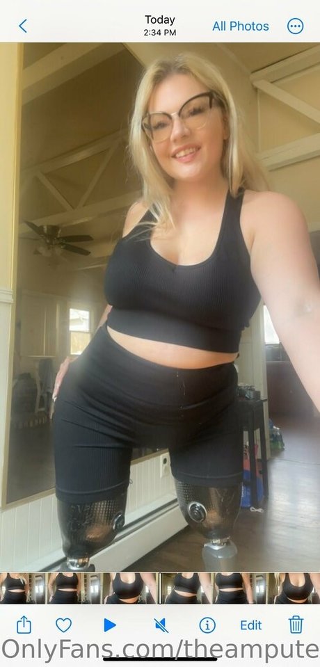 theamputeebitch star exclusive img
