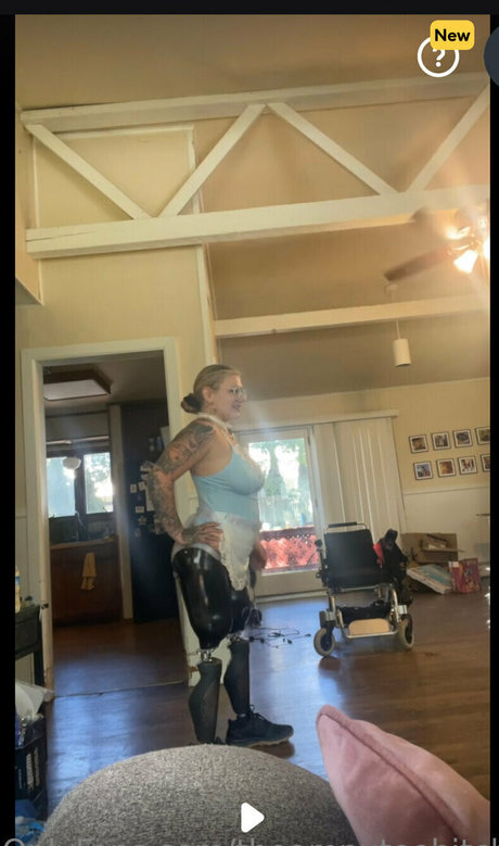 theamputeebitch high quality star photo