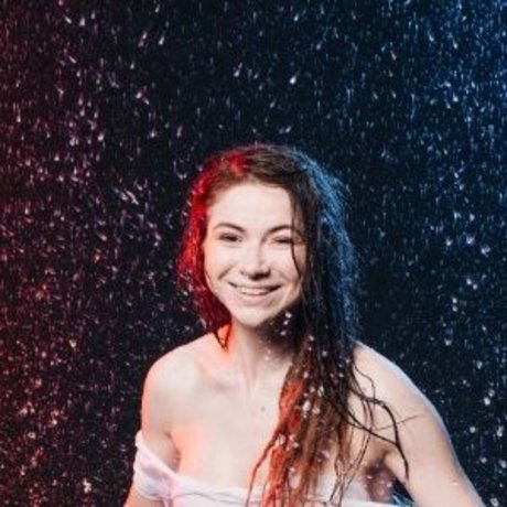 Nancy Novikova pretty pornstar photos