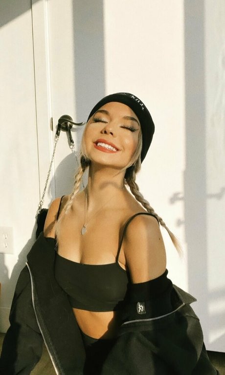 feet teen onlyfans hot nude pic