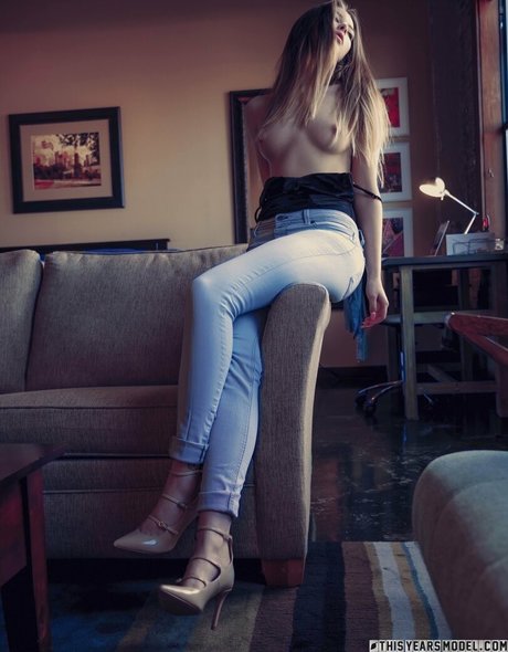 college girl onlyfans sexy nudes pictures