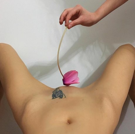 hairy armpits onlyfans sexy photos