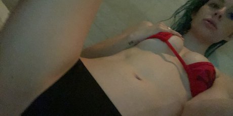 milamondell nude actress pics