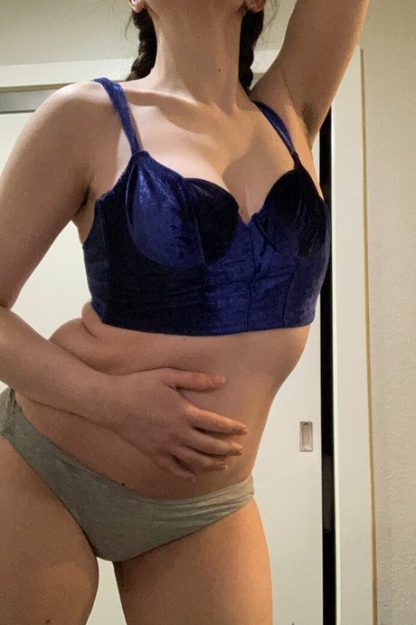 corrinvalentinecosplay star free image