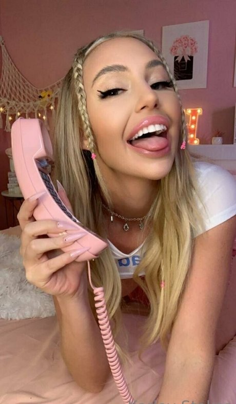 karleystokes sexy model picture