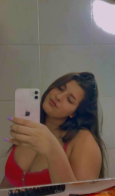 gigirodriguess model free image