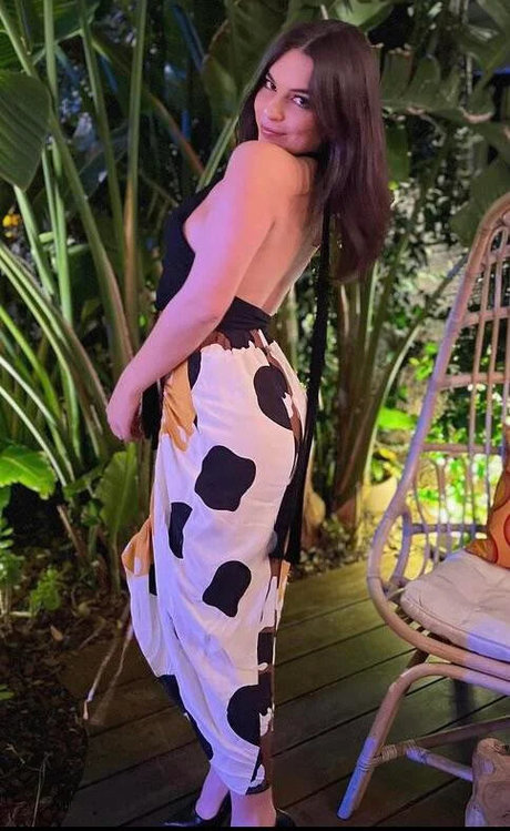 Isabella Gomez sexy model photos