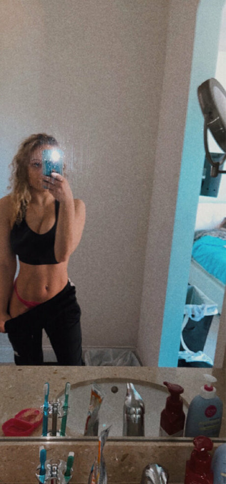 Evieerikson model picture