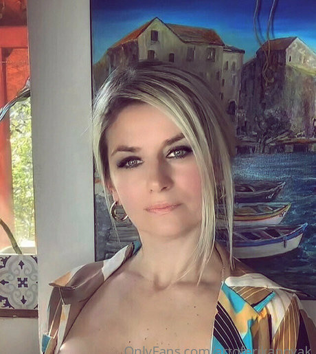 famous ladyboy onlyfans adult archive