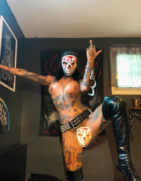 Tarazep sexy actress img