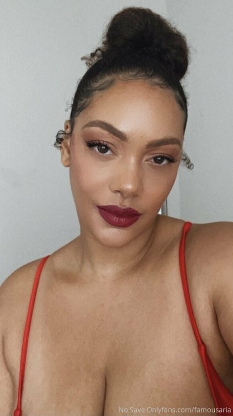 famousaria model pornographic image