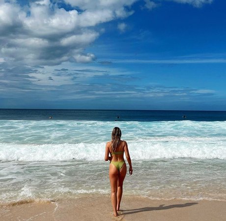 milf glasses onlyfans nudes image