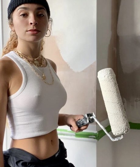 Ella Eyre model hd image