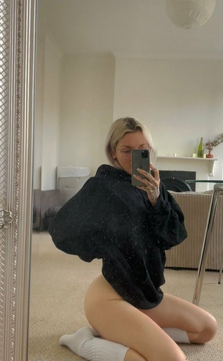 cherryyjones sex star photo