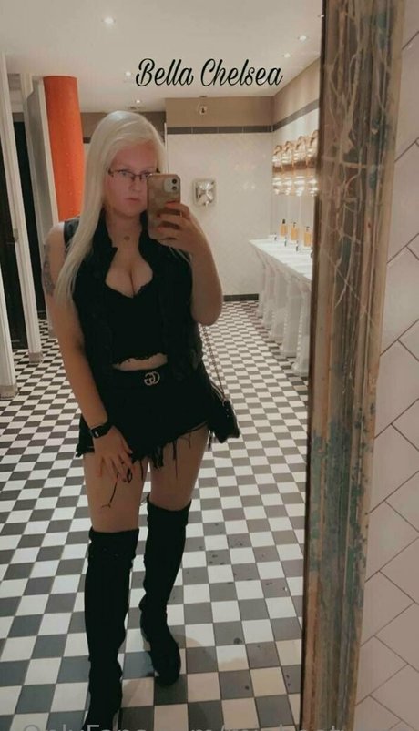 shemale fucks girl onlyfans free images