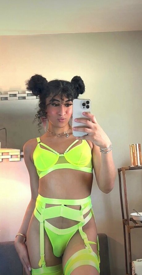 Tlavont model hd pic