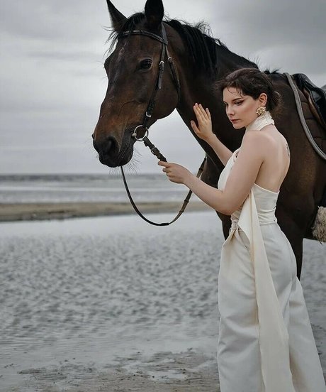 tanned onlyfans exclusive gallery