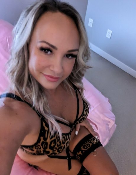 sexisuzi nudes pornstar pictures