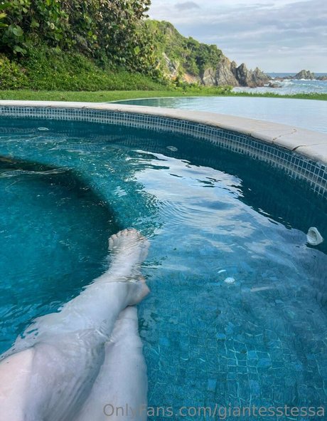 giantesstessa pornstar hd photo