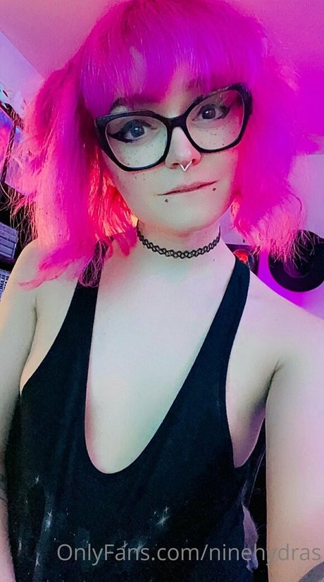 Ninehydras pornstar pretty images