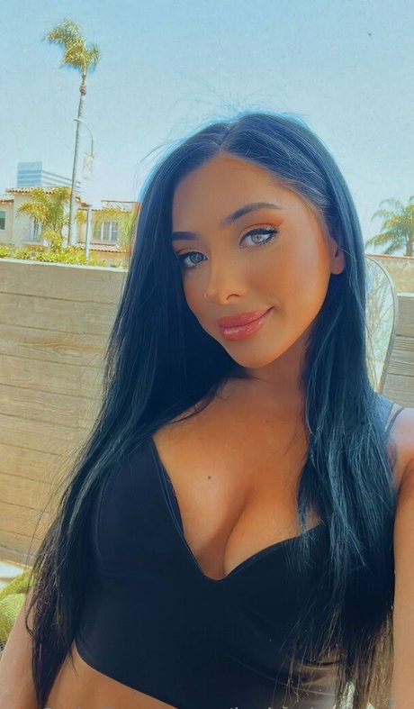 Babydesireex erotic model gallery