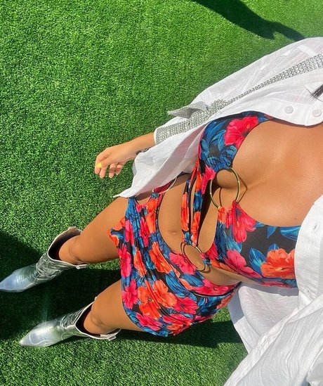 Tania Medina hd actress pics