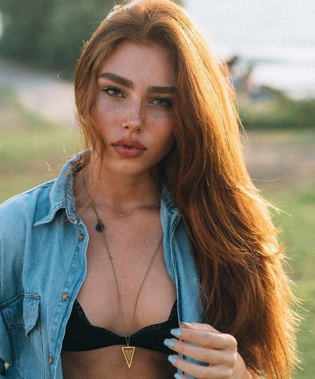 Eden Chanel erotic star gallery