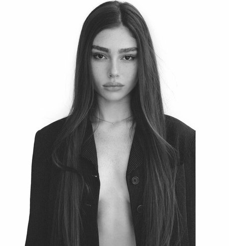 Eden Chanel star sexy pic