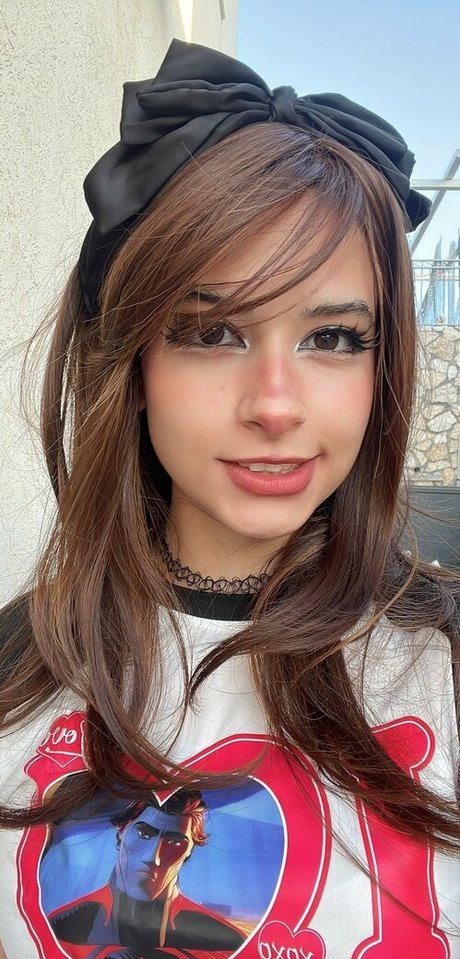 Lunaloveton free pornstar picture