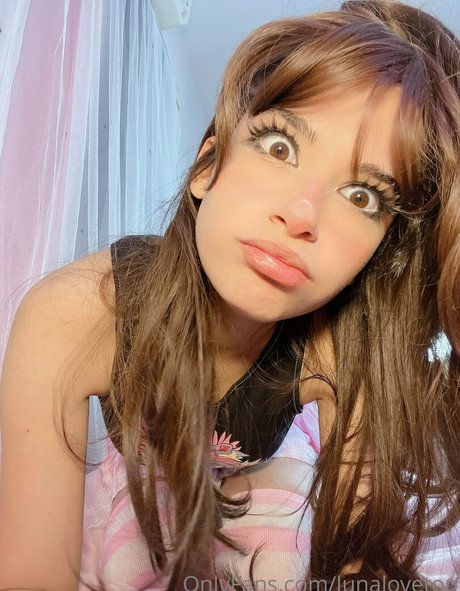 fingering pussy onlyfans pornographic pics