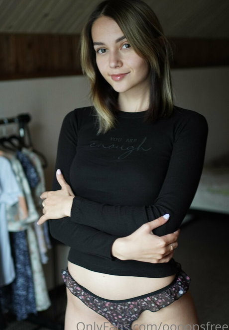 oooopsfree nice pornstar img