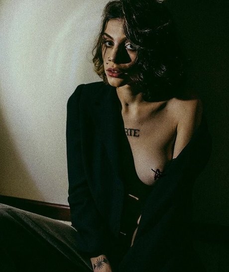 Skinnygirlonfire model naked galleries