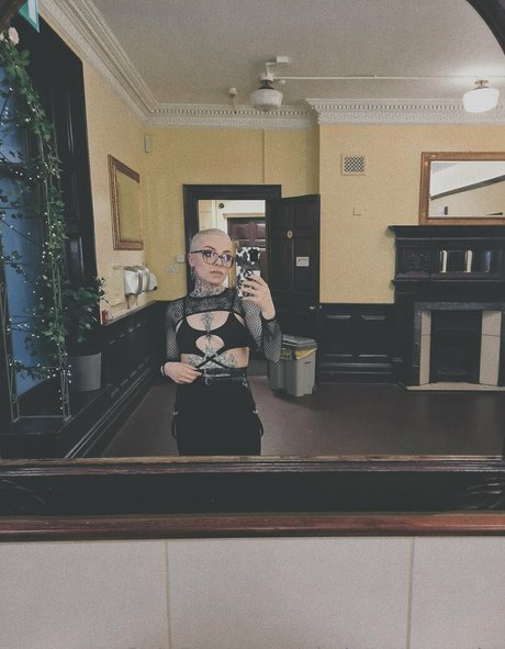 ohshannonsucks art star galleries