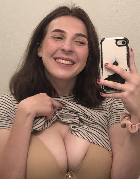 Megan Bitchell nude model galleries