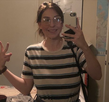 stepdaughter onlyfans pornographic img