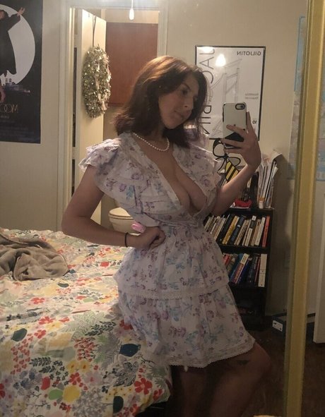 Megan Bitchell model perfect photos