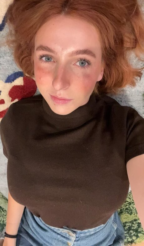 Megan Bitchell model pretty picture